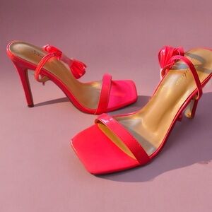 NEW WOMEN’S STRAPPY LACE UP  SQUARE TOE STILETTOS HOT PINK SIZE 8.5
